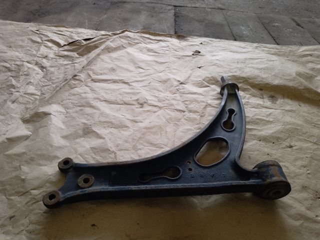 bontott SKODA OCTAVIA II Bal első Lengőkar