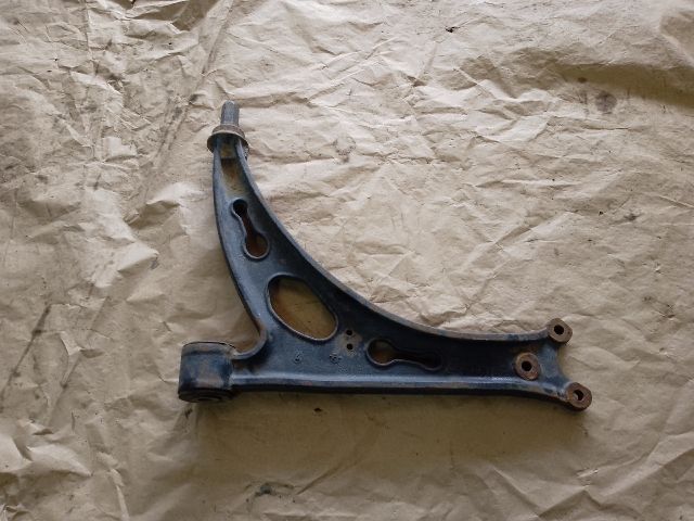 bontott SKODA OCTAVIA II Bal első Lengőkar