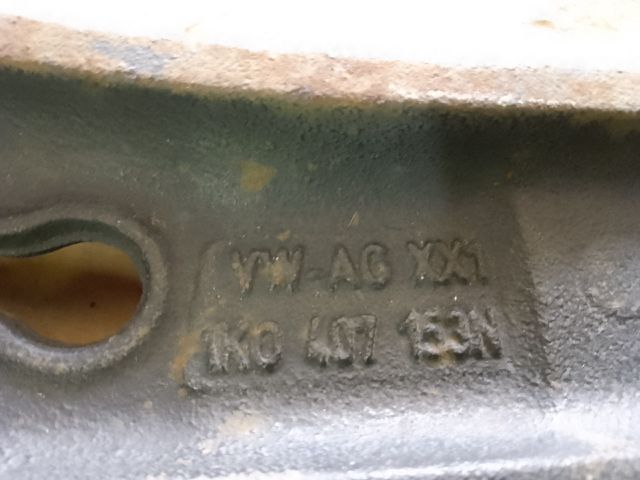 bontott SKODA OCTAVIA II Bal első Lengőkar