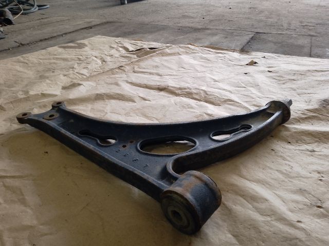 bontott SKODA OCTAVIA II Bal első Lengőkar