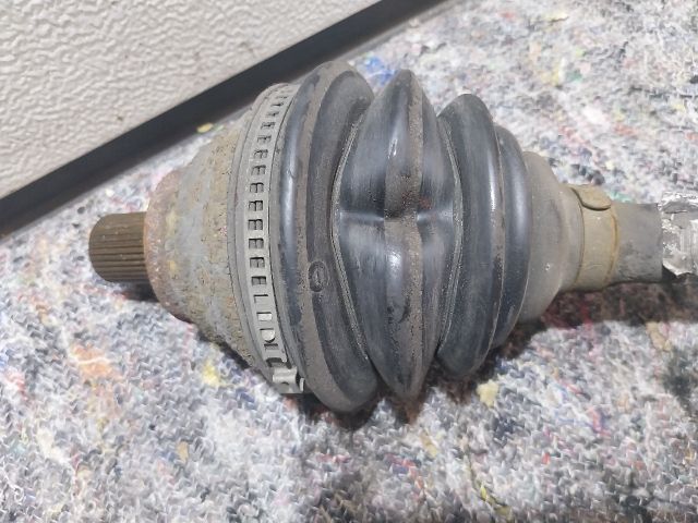 bontott SKODA OCTAVIA II Bal Féltengely