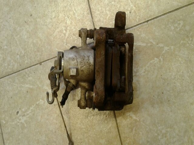 bontott SKODA OCTAVIA II Bal hátsó Féknyereg Munkahengerrel