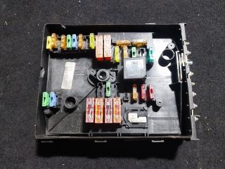 bontott SKODA OCTAVIA II Biztosítéktábla Motortér