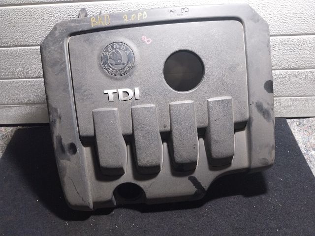 bontott SKODA OCTAVIA II Felső Motorburkolat