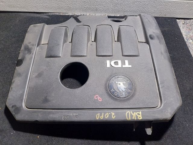 bontott SKODA OCTAVIA II Felső Motorburkolat