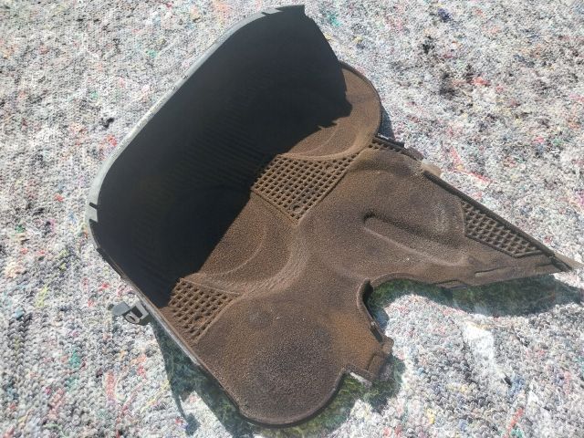 bontott SKODA OCTAVIA II Felső Vezérlés Burkolat