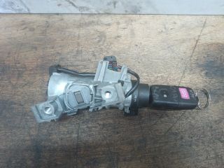 bontott SKODA OCTAVIA II Gyújtáskapcsoló Házzal