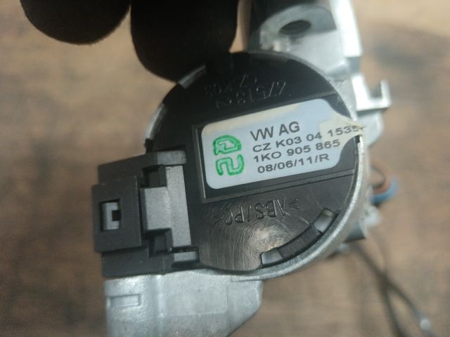 bontott SKODA OCTAVIA II Gyújtáskapcsoló Házzal