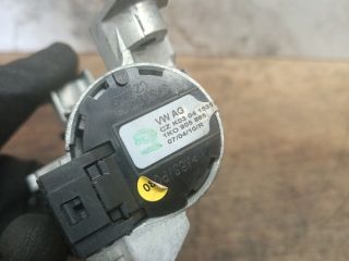 bontott SKODA OCTAVIA II Gyújtáskapcsoló Házzal