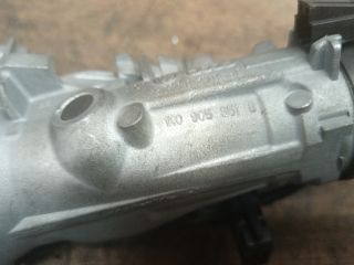 bontott SKODA OCTAVIA II Gyújtáskapcsoló Házzal