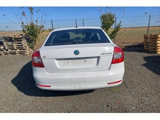 bontott SKODA OCTAVIA II Homlokfal (Üres lemez)
