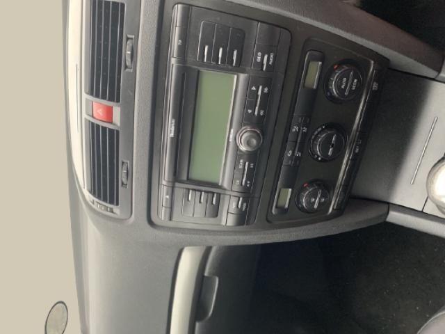 bontott SKODA OCTAVIA II Jobb első Csonkállvány