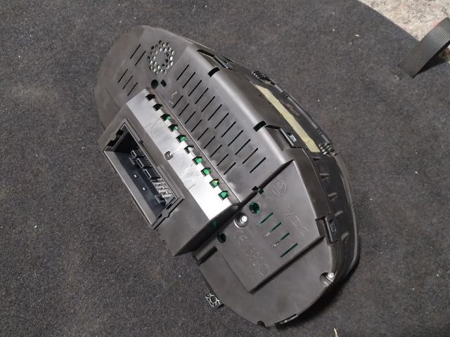 bontott SKODA OCTAVIA II Kilométeróra