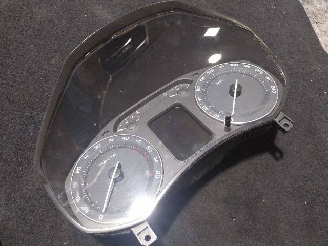 bontott SKODA OCTAVIA II Kilométeróra