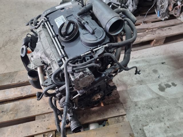 bontott SKODA OCTAVIA II Motor (Fűzött blokk hengerfejjel)