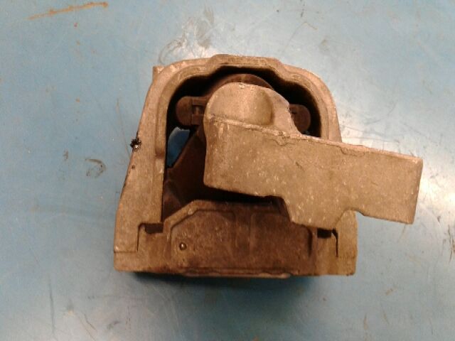 bontott SKODA OCTAVIA II Motor Tartó Bak (Fém)