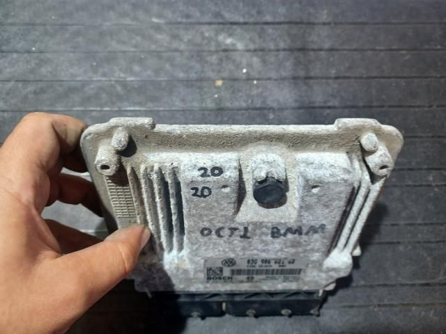 bontott SKODA OCTAVIA II Motorvezérlő