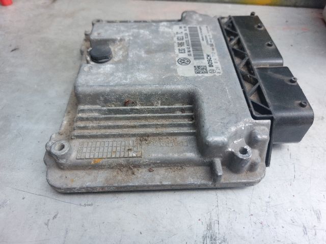 bontott SKODA OCTAVIA II Motorvezérlő