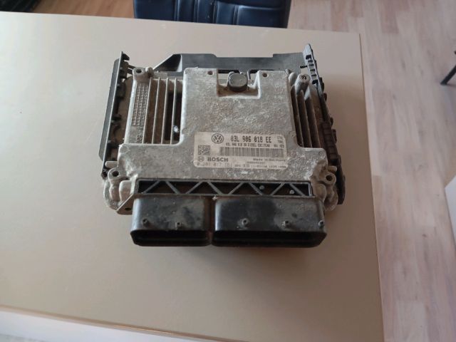 bontott SKODA OCTAVIA II Motorvezérlő