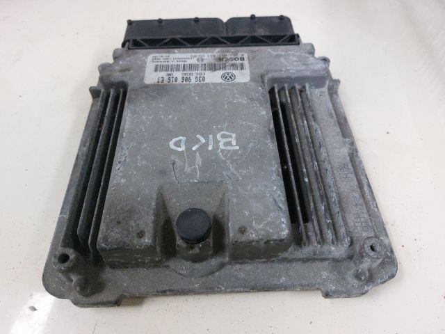 bontott SKODA OCTAVIA II Motorvezérlő