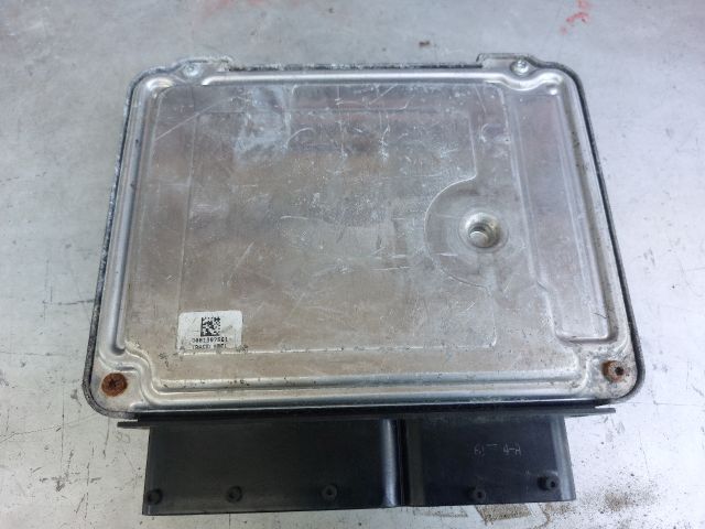 bontott SKODA OCTAVIA II Motorvezérlő