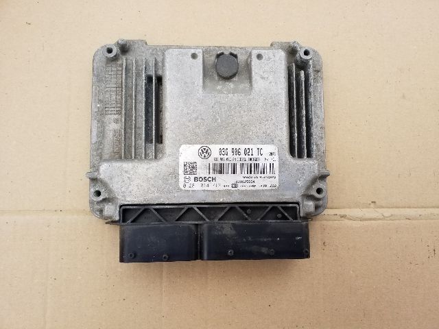 bontott SKODA OCTAVIA II Motorvezérlő