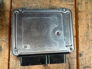 bontott SKODA OCTAVIA II Motorvezérlő