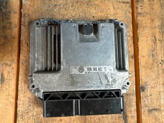 bontott SKODA OCTAVIA II Motorvezérlő