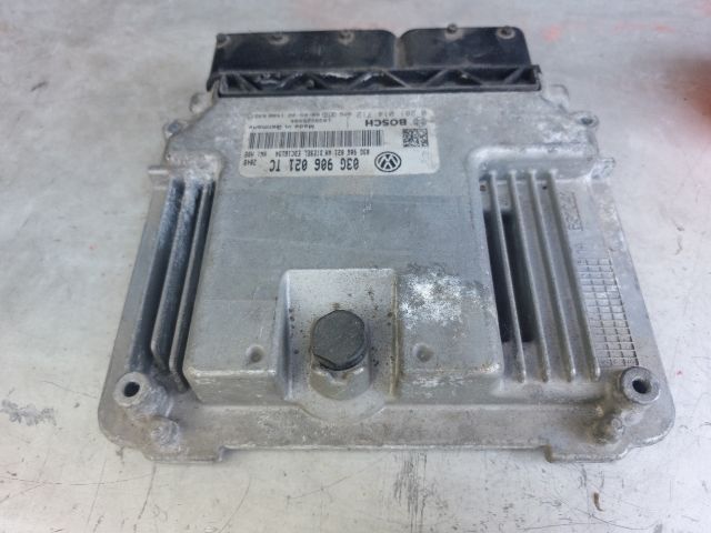 bontott SKODA OCTAVIA II Motorvezérlő