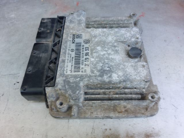 bontott SKODA OCTAVIA II Motorvezérlő