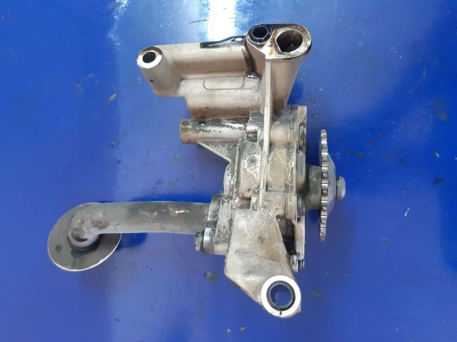 bontott SKODA OCTAVIA II Olajszivattyú