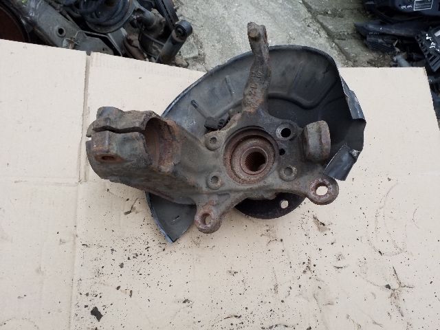 bontott SKODA OCTAVIA II Jobb első Csonkállvány Kerékaggyal