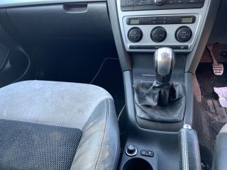 bontott SKODA OCTAVIA II Jobb első Gólyaláb (Lengécsillapító, Rugó)