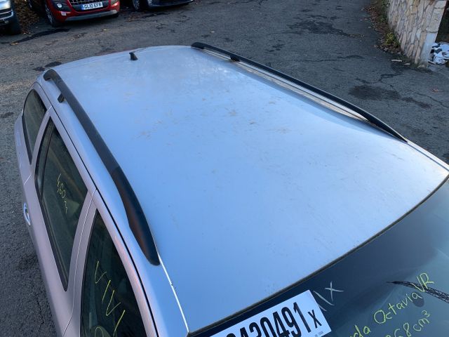 bontott SKODA OCTAVIA II Jobb első Lengőkar