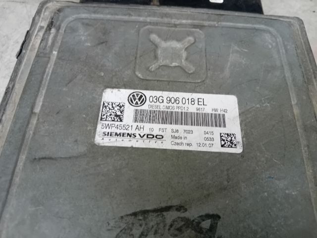 bontott SKODA OCTAVIA II Motorvezérlő