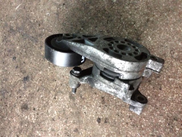 bontott SKODA OCTAVIA II Szíjfeszítő Görgő