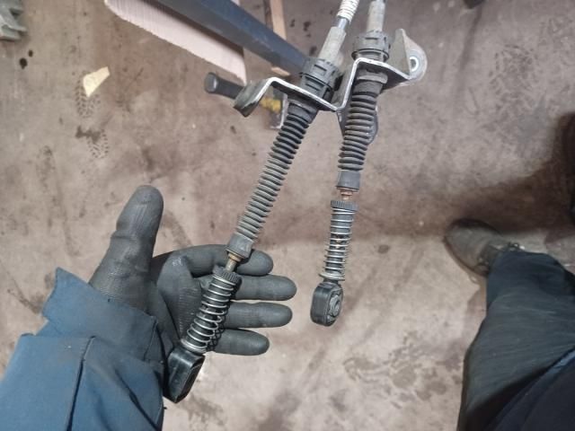 bontott SKODA OCTAVIA II Váltó Kulissza