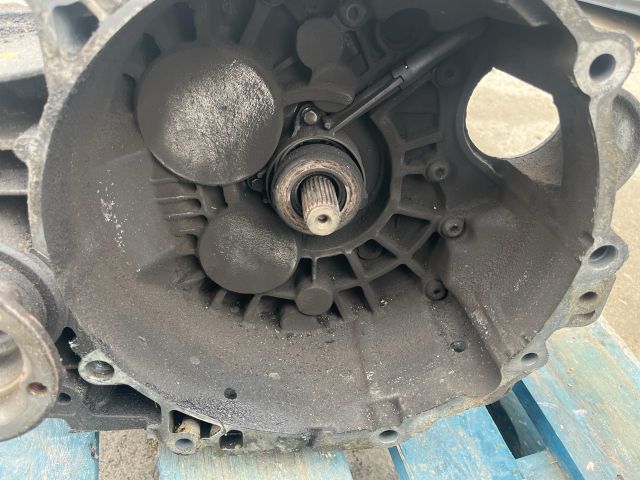 bontott SKODA OCTAVIA II Váltó (Mechanikus)