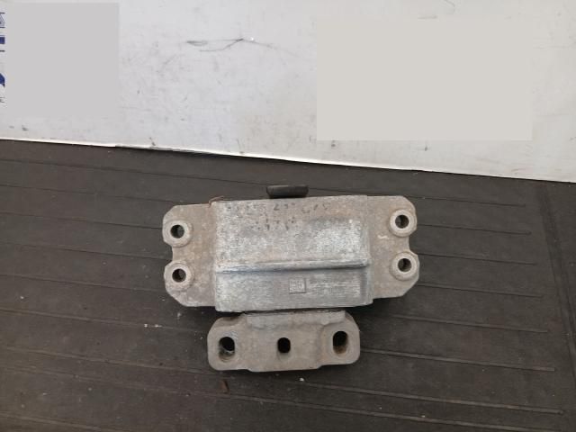 bontott SKODA OCTAVIA II Váltó Tartó Bak (Pozíciófüggetlen)