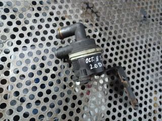 bontott SKODA OCTAVIA II Vízpumpa