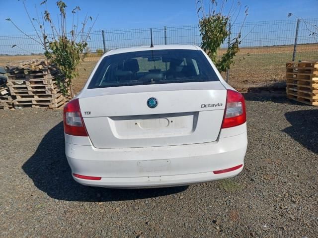 bontott SKODA OCTAVIA II Vízpumpa