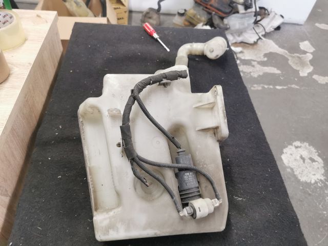 bontott SKODA OCTAVIA II Ablakmosó Tartály