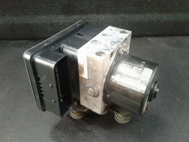 bontott SKODA OCTAVIA II ABS Kocka