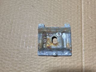 bontott SKODA OCTAVIA II Akkumulátor Leszorító