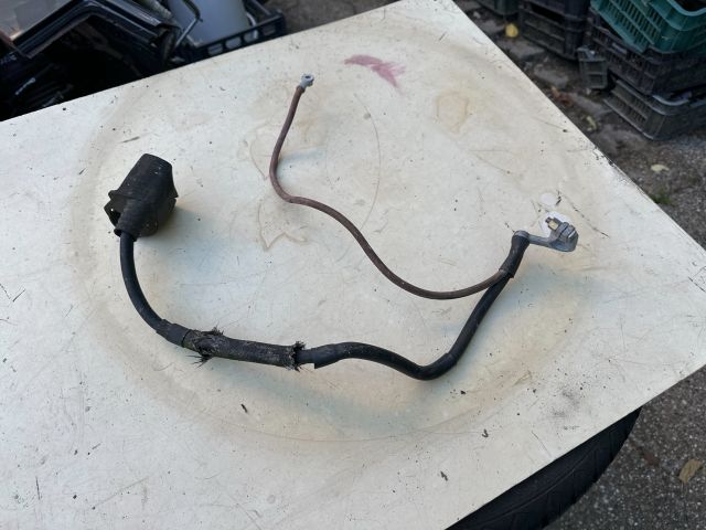 bontott SKODA OCTAVIA II Akkumulátor Saru