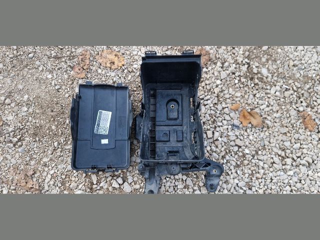 bontott SKODA OCTAVIA II Akkumulátor Tartó