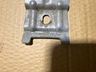 bontott SKODA OCTAVIA II Akkumulátor Tartó