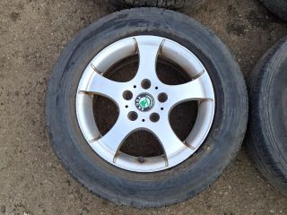 bontott SKODA OCTAVIA II Alufelni Gumival (1 db)