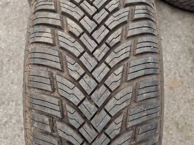 bontott SKODA OCTAVIA II Alufelni Gumival (1 db)