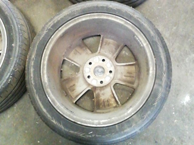 bontott SKODA OCTAVIA II Alufelni Szett Gumival